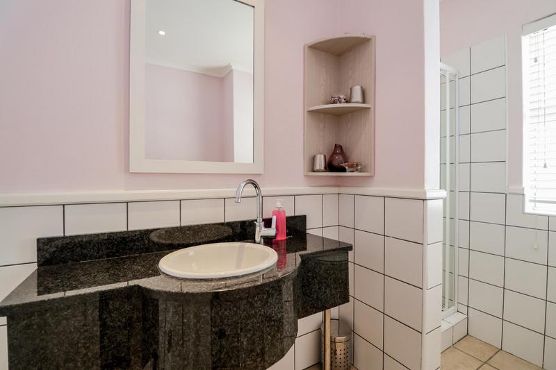 To Let 4 Bedroom Property for Rent in Pinnacle Point Golf Estate Western Cape